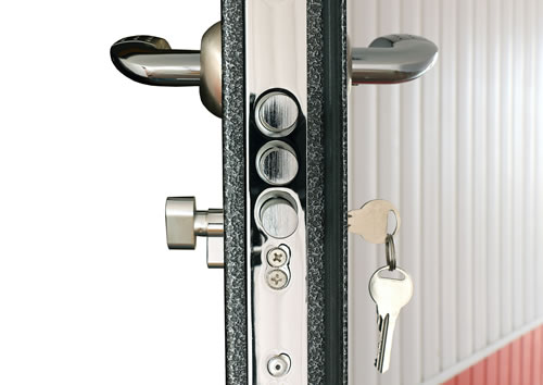 Does a Change in Weather Affect How Locks Work?