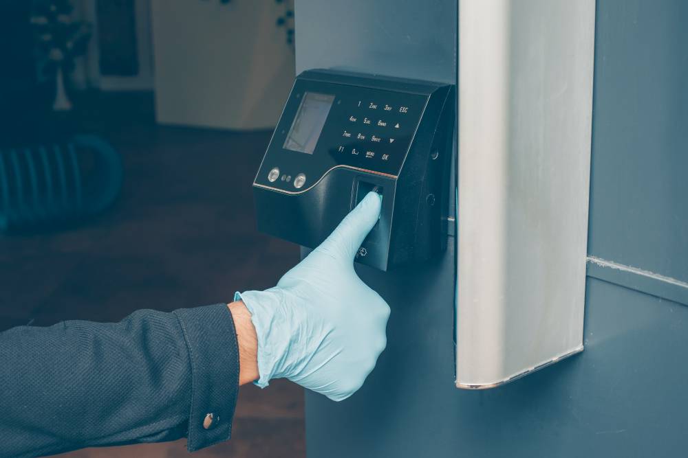 Cloud Based Access Control vs Local Keypad Systems