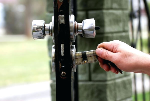 Outdoor Gate Lock Options