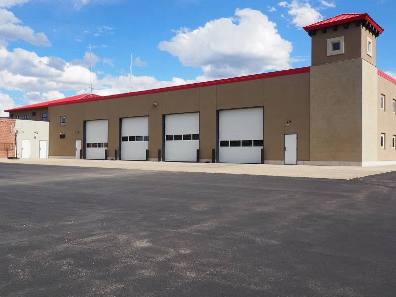 5 Signs Your Industrial Doors Need Repair