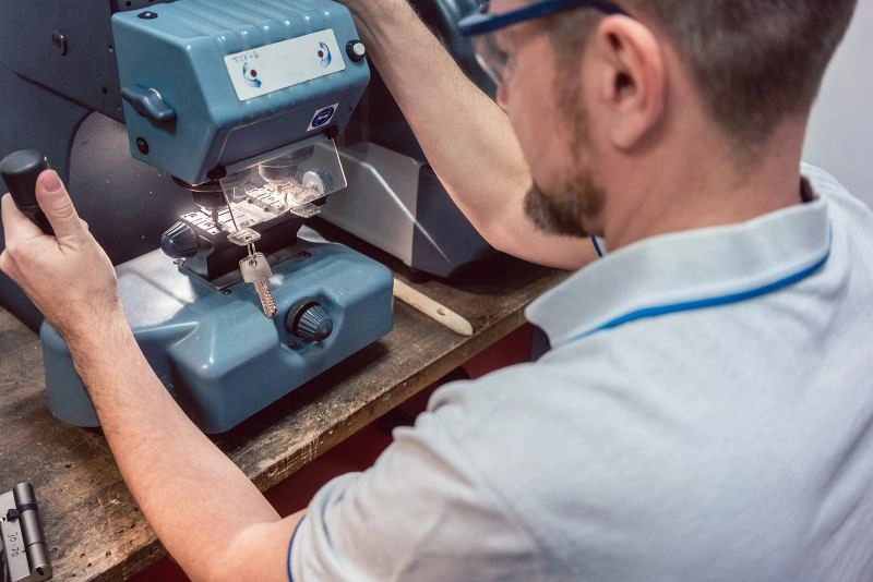Tips for Finding a Reliable Locksmith Shop Near You